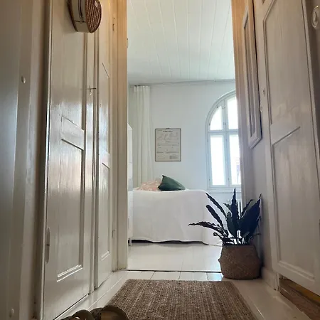 A Stylish Gem By The Sea Apartment